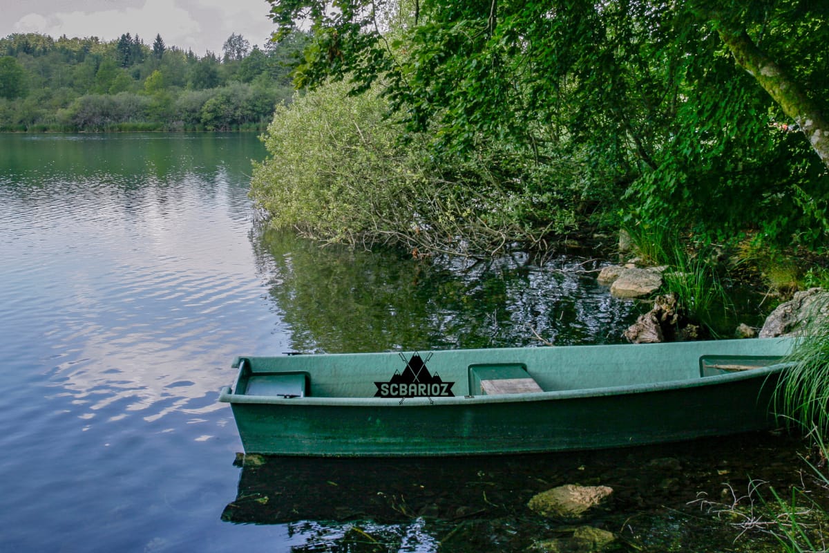 Bateau sur Lac jurassienne