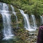 Découvrez le trésor naturel de la cascade Doriaz en famille La cascade Doria et une exploratrice