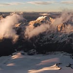 Découverte des stations de ski dans les Alpes du Sud Montagne des alpes enneigée