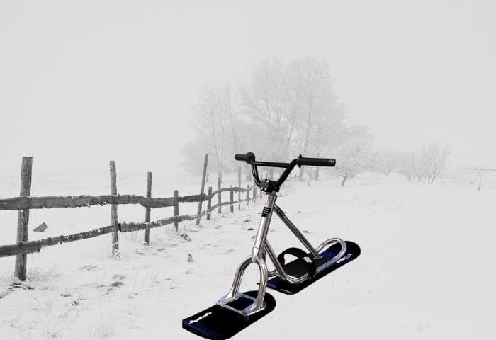 un snowscoot sur la neige