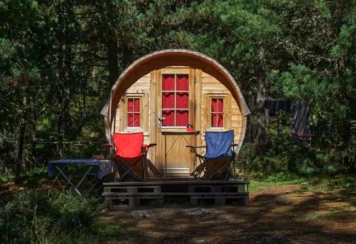 roulotte dans les bois