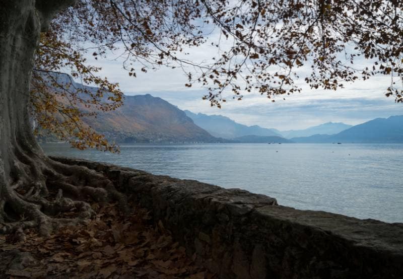 Lac d'Annecy en automne