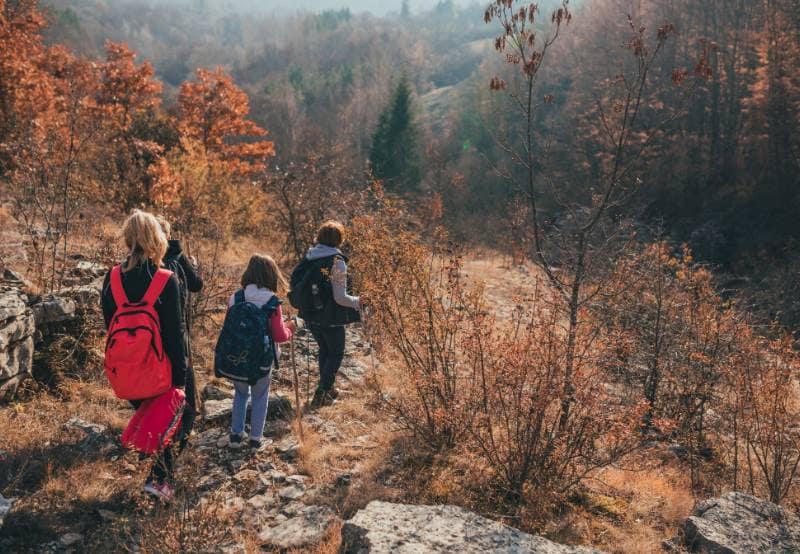 randonnée en famille en automne