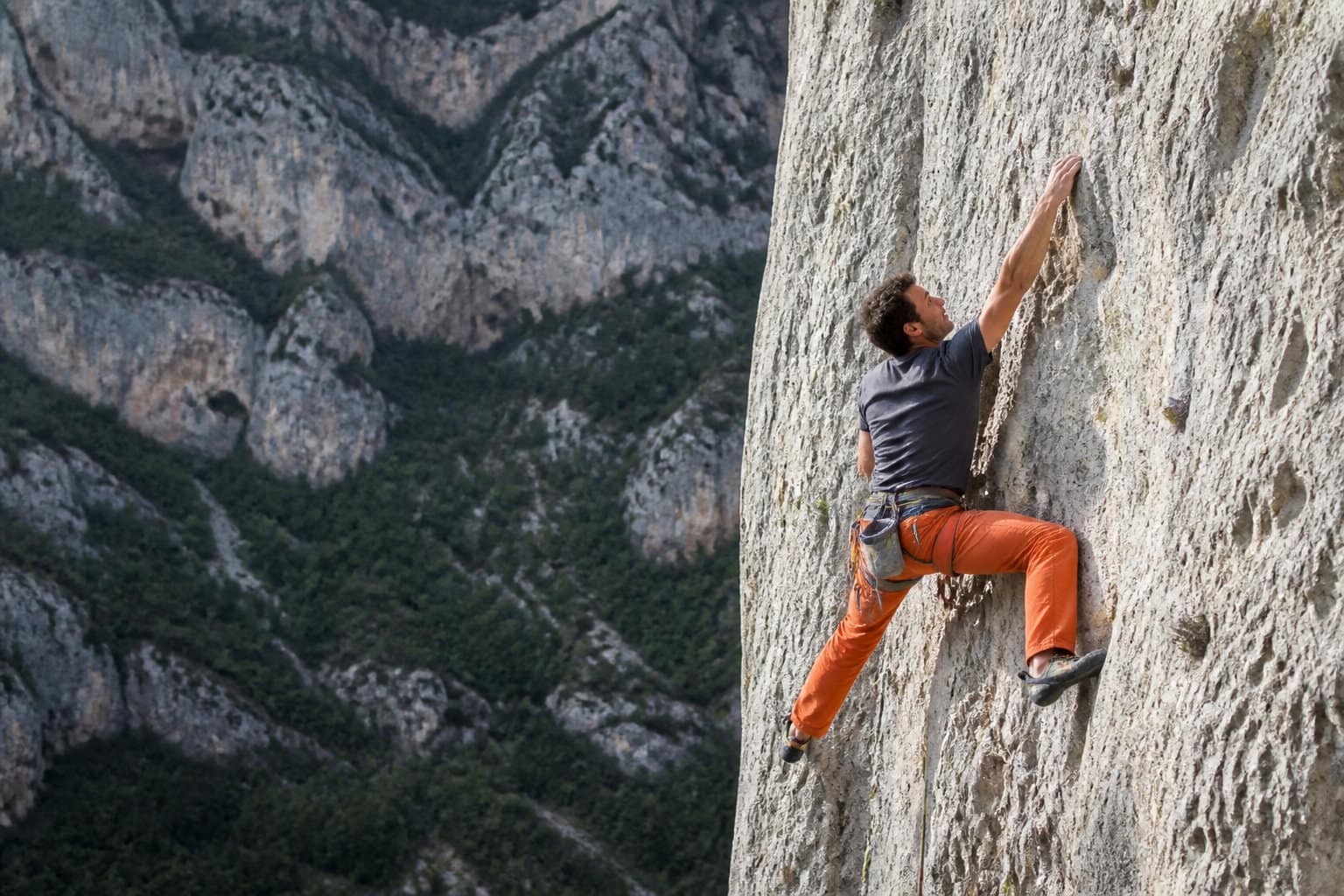 Escalade grandes voies Verdon : l'art de la verticalité pure